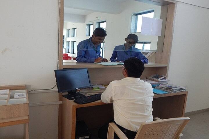 Ahinsa Institute of Pharmacy campus in Dhule, Maharashtra, India — photo 4