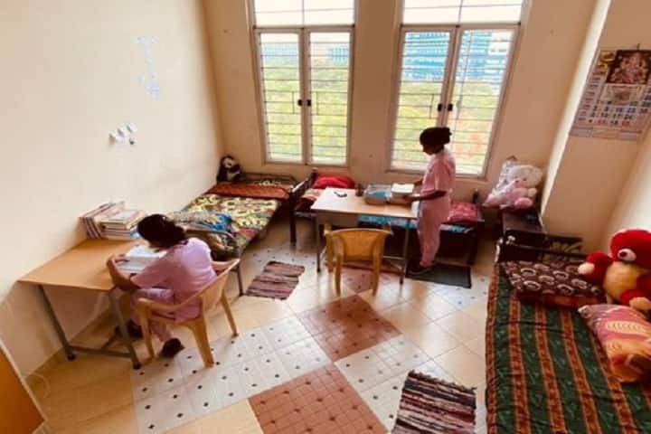 Saveetha College of Nursing campus in Kuthambakkam, Tamil Nadu, India — photo 5