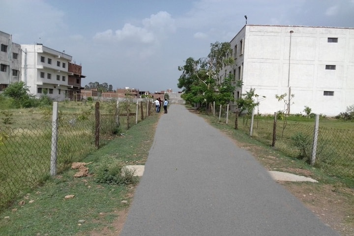 Rewa Polytechnic Pharmacy campus in Rewa, Madhya Pradesh, India — photo 2