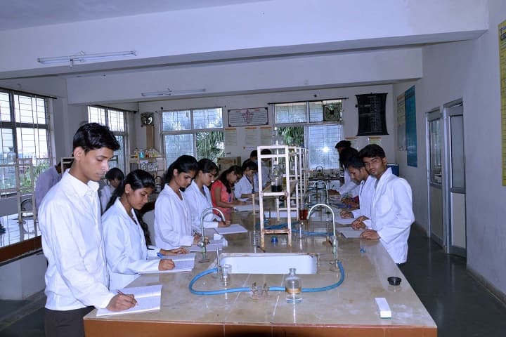 Rewa Polytechnic Pharmacy campus in Rewa, Madhya Pradesh, India — photo 4