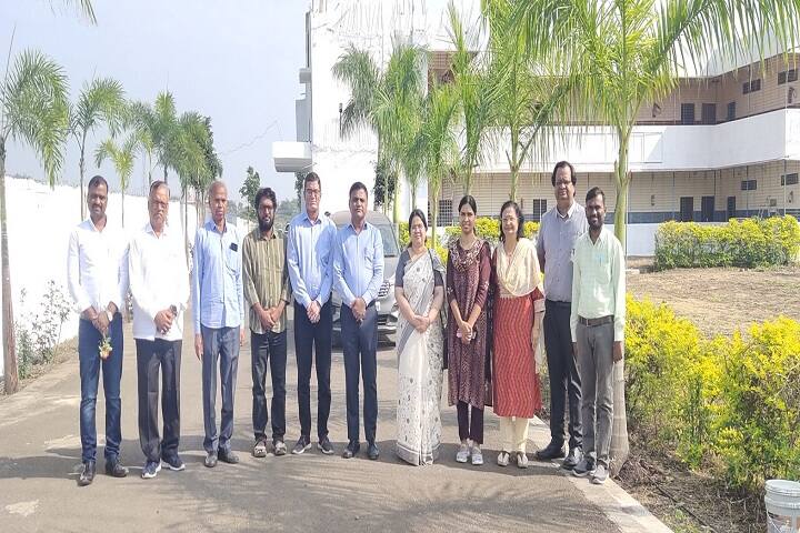 Kai Bhagubai Pingle Law College campus in Pune, Maharashtra, India — photo 3