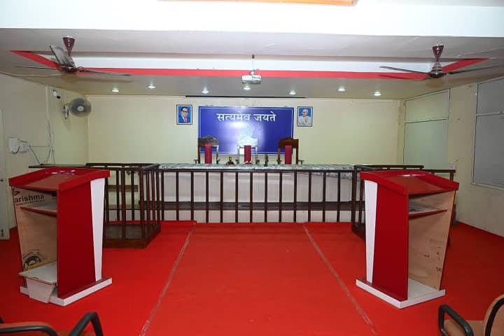 Late Adv Ku Shalaka Santosh Khandge Law College campus in Pune, Maharashtra, India — photo 4