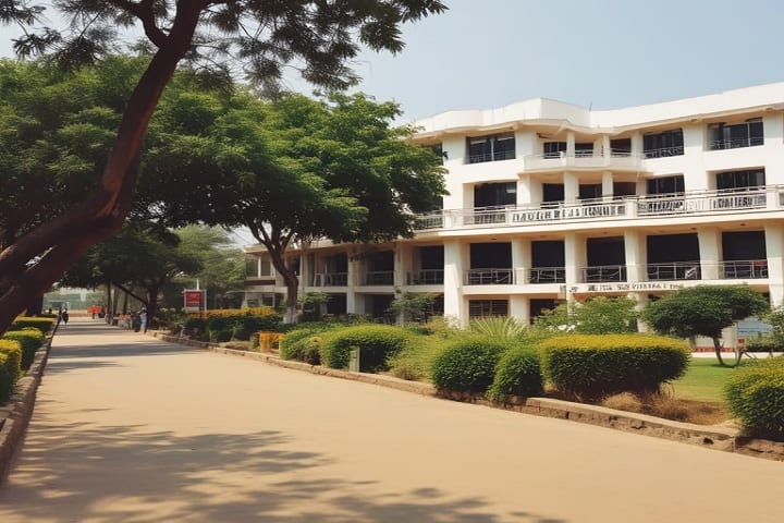 Poddar Brio College of Law campus in Badlapur, Maharashtra, India — photo 1