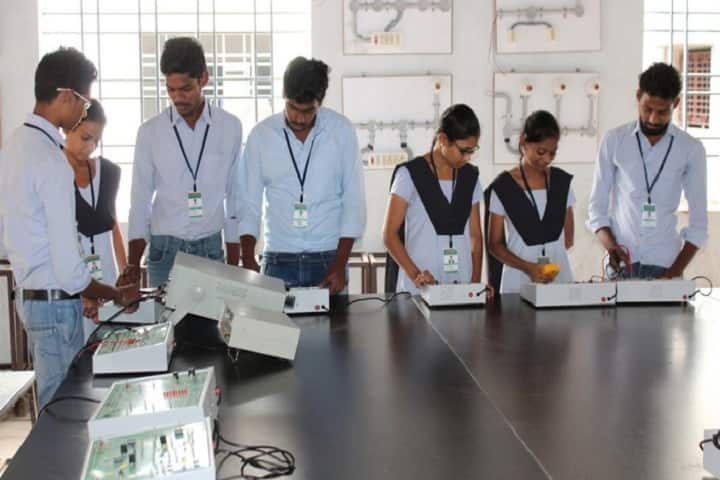 Satya Sree Parimala Polytechnic campus in Rajahmundry, Andhra Pradesh, India — photo 4