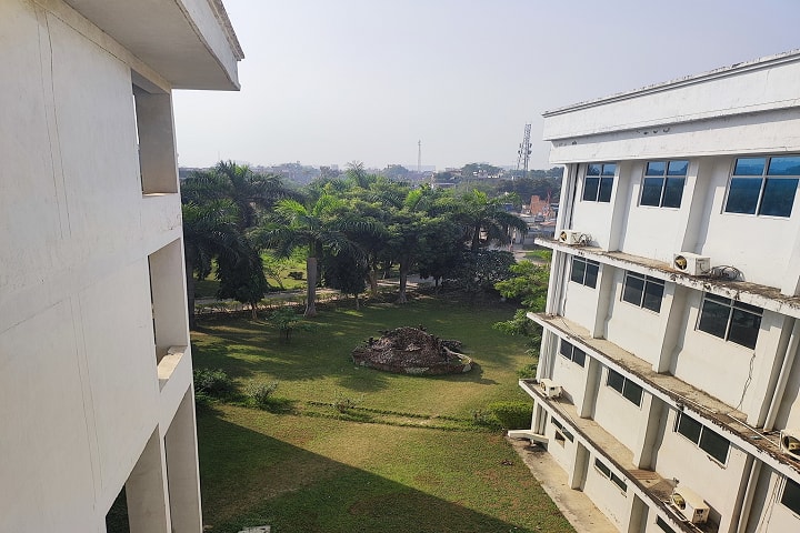 Saroj College of Engineering and Polytechnic campus in Lucknow, Uttar Pradesh, India — photo 3
