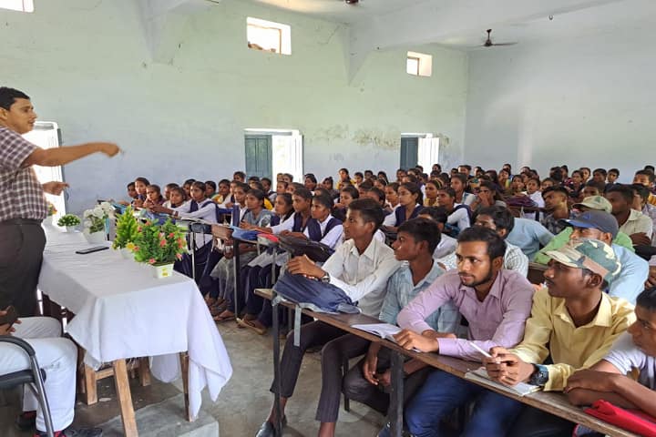 Shri Gandhi Snatkottar Mahavidyalaya campus in Azamgarh, Uttar Pradesh, India — photo 5