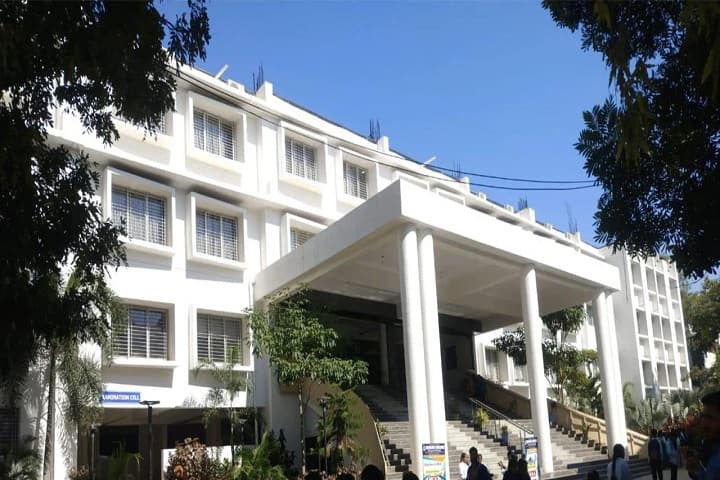 Deogiri Law College campus in Aurangabad, Maharashtra, India — photo 2