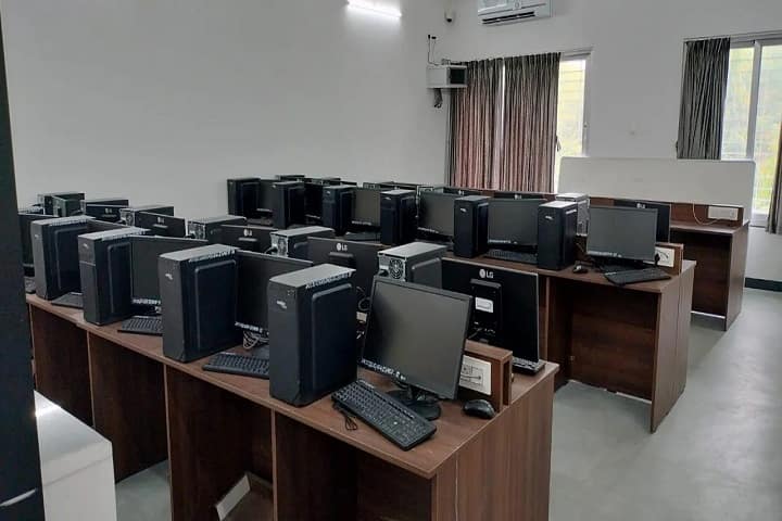 Deogiri Law College campus in Aurangabad, Maharashtra, India — photo 6