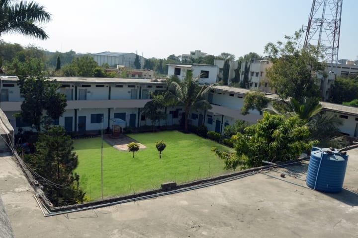 PD Jain Homoeopathic Medical College Hospital and Post Graduate Institute campus in Parbhani, Maharashtra, India — photo 3