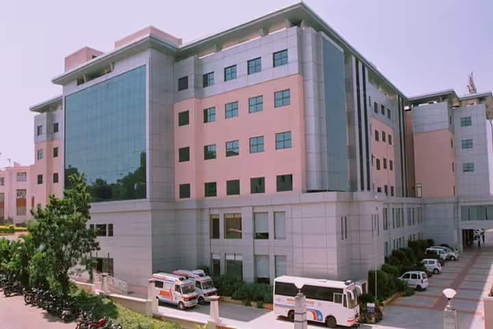 Sri Kalabyraveshwara Swamy College of Nursing and Hospital campus in Bangalore, Karnataka, India — photo 6
