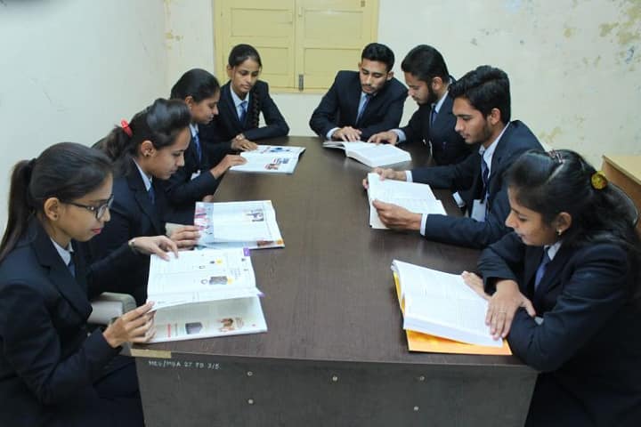 The Mandvi Education Society Institute of Business Management and Computer Studies campus in Surat, Gujarat, India — photo 3