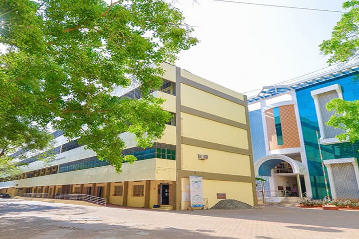 Shrimati Indira Gandhi College, Tiruchirappalli campus in Tiruchirappalli, Tamil Nadu, India