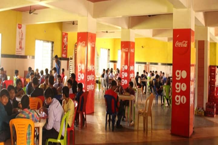 Vidyabharti Trust College of BBA and BCA campus in Bardoli, Gujarat, India — photo 6