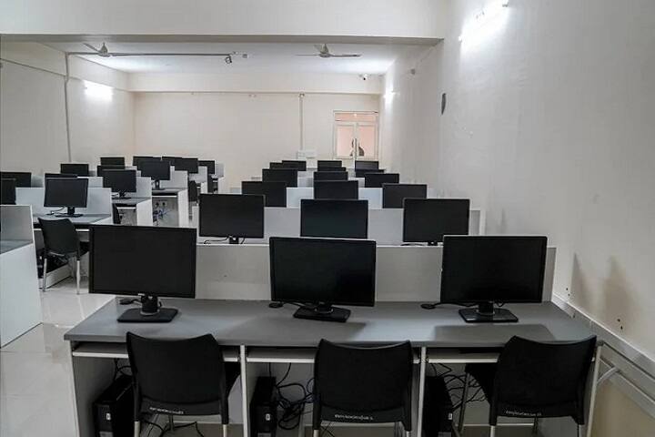 Cauvery College of Management campus in Mysuru, Karnataka, India — photo 6