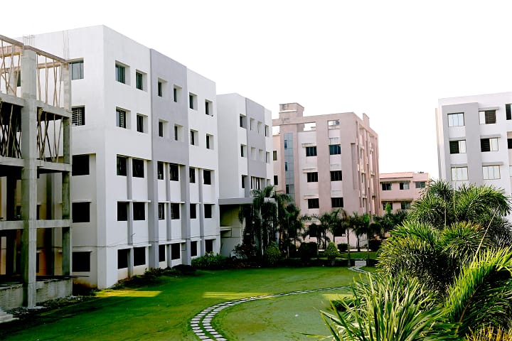 SS Agrawal College of Nursing Training College and Research Centre campus in Navsari, Gujarat, India — photo 1