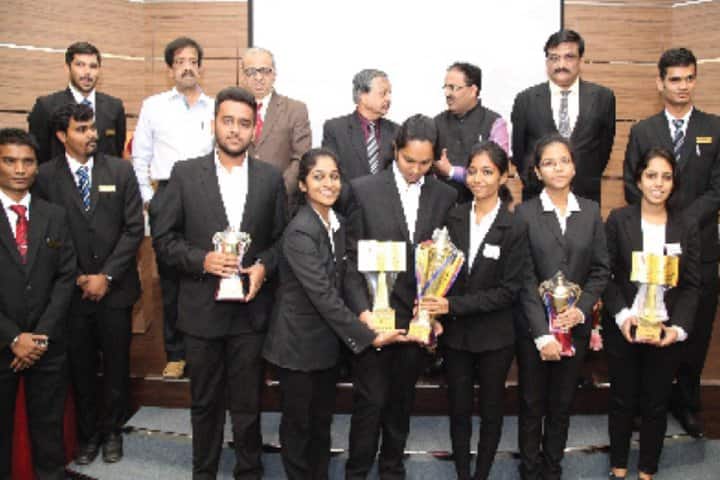 Dr DY Patil College of Law campus in Navi Mumbai, Maharashtra, India — photo 4