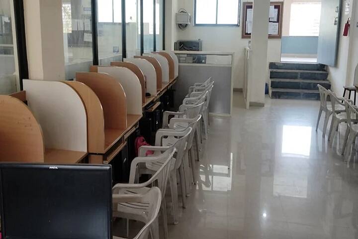 Vishwabharati Academy's College of Computer Science and Management campus in Ahmednagar, Maharashtra, India — photo 3