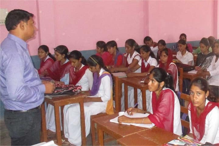 Gramothan Vidhyapeeth PG Mahila Mahavidhyalya campus in Laxmangarh, Rajasthan, India — photo 3