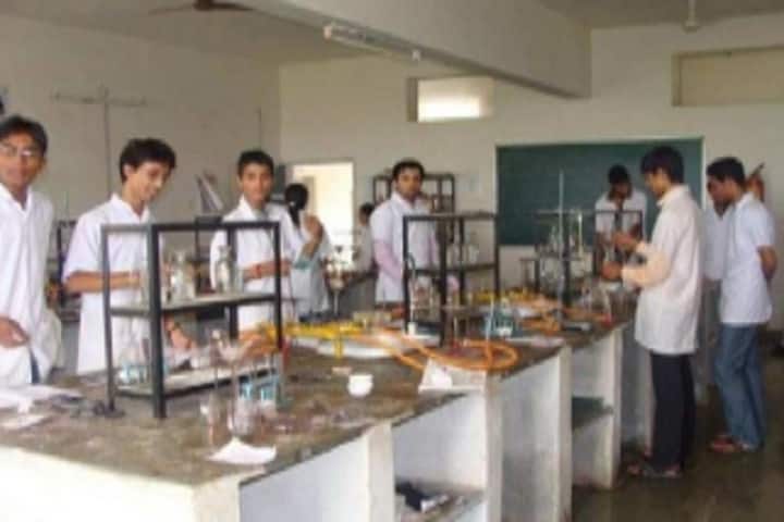 CK Pithawalla Institute of Pharmaceutical Science and Research campus in Surat, Gujarat, India — photo 4