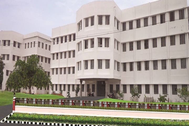 Seshachala Institute of Engineering and Technology campus in Chittoor, Andhra Pradesh, India — photo 1