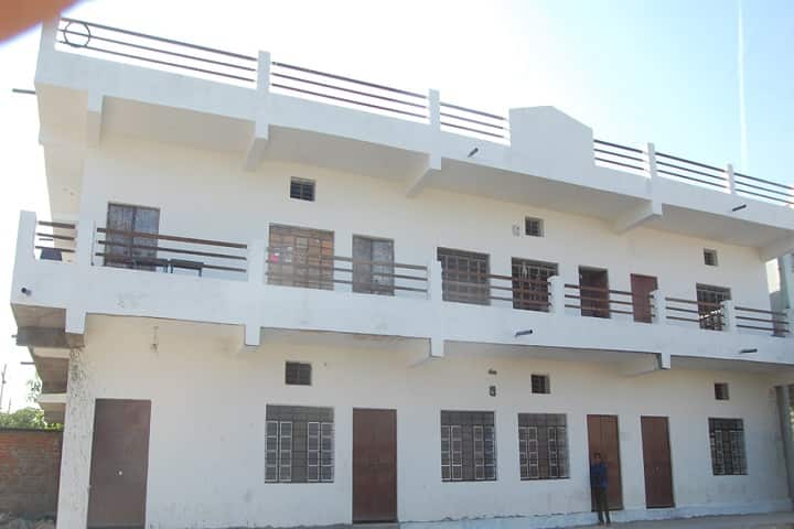Raj Nobles Degree College campus in Dungarpur, Rajasthan, India — photo 2
