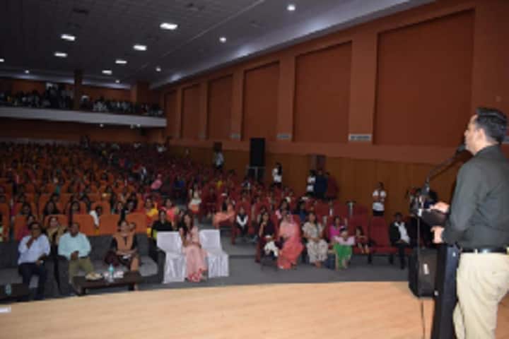 Raj Nobles Degree College campus in Dungarpur, Rajasthan, India — photo 3