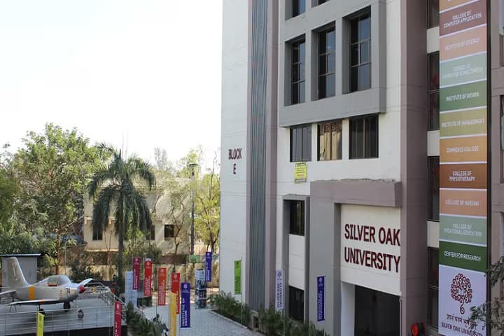 Silver Oak College of Physiotherapy campus in Ahmedabad, Gujarat, India — photo 1