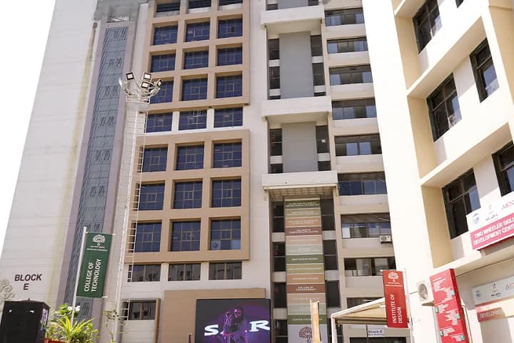 Silver Oak College of Physiotherapy campus in Ahmedabad, Gujarat, India — photo 2