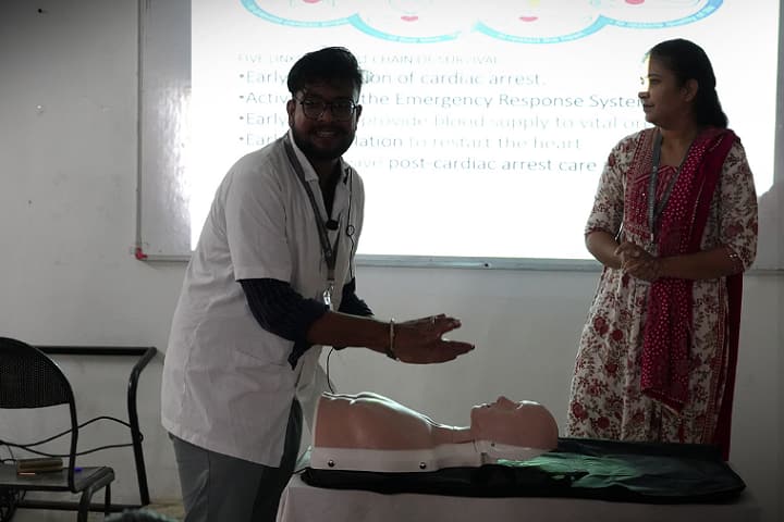 Silver Oak College of Physiotherapy campus in Ahmedabad, Gujarat, India — photo 6