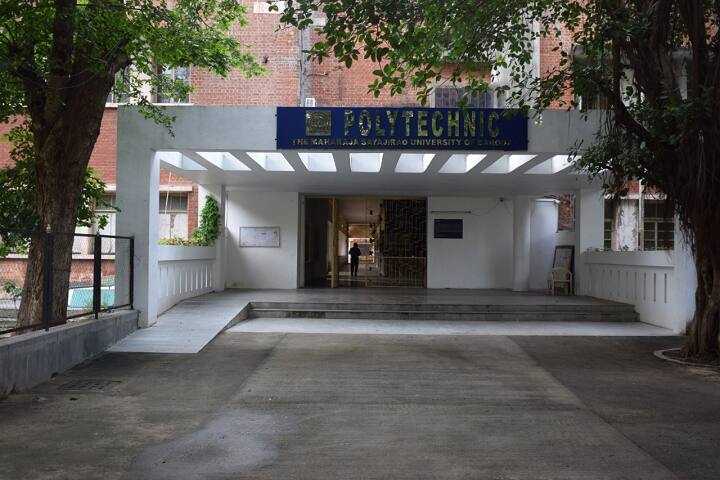 Polytechnic campus in Vadodara, Gujarat, India — photo 1