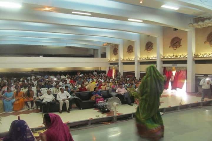 Career College of Law campus in Bhopal, Madhya Pradesh, India — photo 3