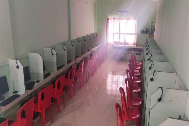 Saikrupa Polytechnic campus in Ahmednagar, Maharashtra, India — photo 2