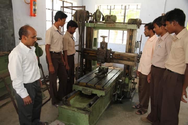 Rudhraveni Muthuswamy Polytechnic College campus in Tiruppur, Tamil Nadu, India — photo 3