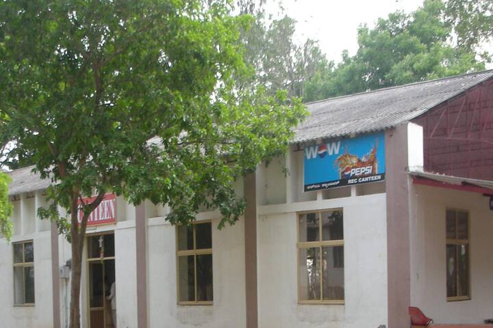 RTE Society's Rural Polytechnic campus in Gadag, Karnataka, India — photo 6