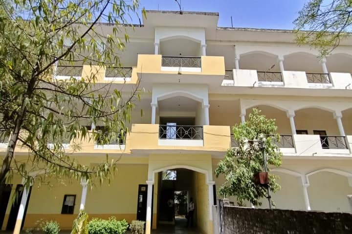Ch Ram Gopal Singh Vidhi Mahavidyalaya campus in Kanpur, Uttar Pradesh, India — photo 1