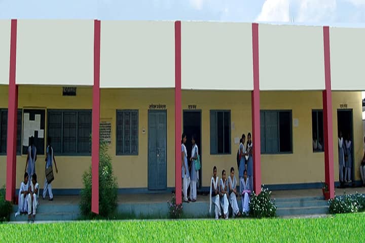 Shri Guru Nanak Kanya Mahavidyalaya campus in Kheri, Uttar Pradesh, India — photo 3