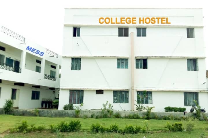 Apollo College of Pharmacy campus in Anjora, Chhattisgarh, India — photo 2