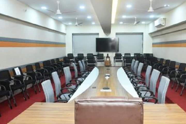 DM Harish School of Law campus in Mumbai, Maharashtra, India — photo 4