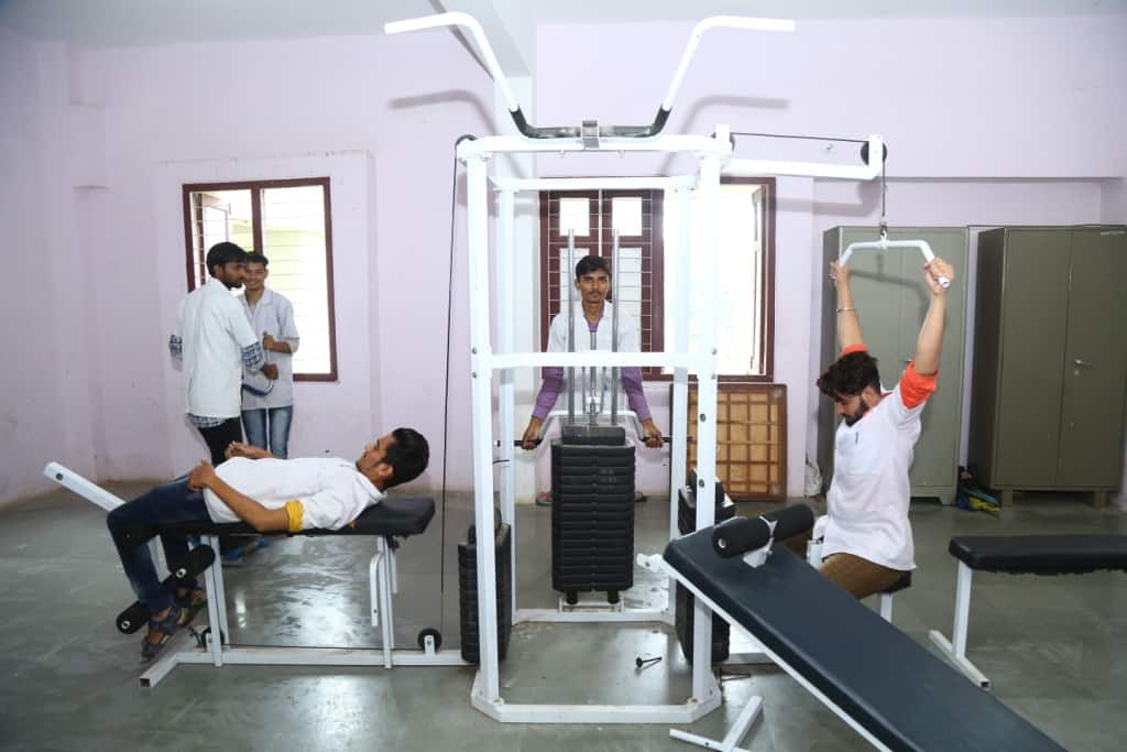 APMC College of Pharmaceutical Education and Research campus in Himmatnagar, Gujarat, India — photo 3