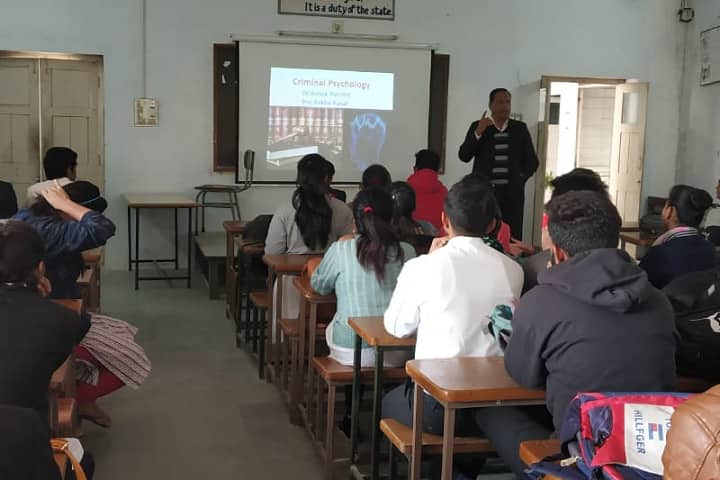 BK Mercantile Bank Law College campus in Palanpur, Gujarat, India — photo 5