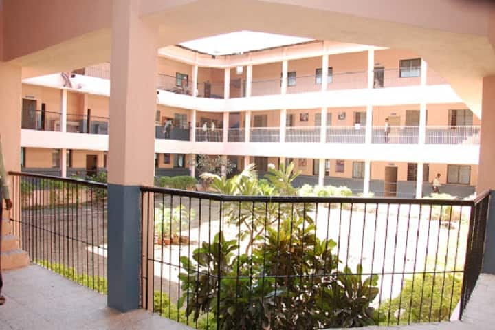 Annasaheb Ramesh Ajmera College of Pharmacy campus in Dhule, Maharashtra, India — photo 1