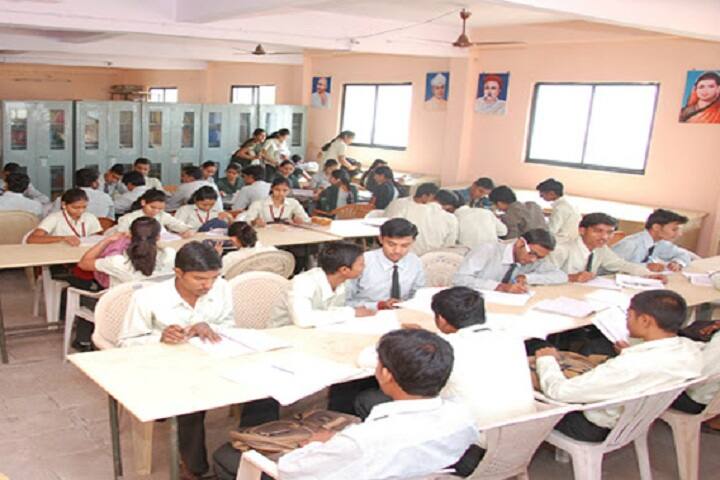 Annasaheb Ramesh Ajmera College of Pharmacy campus in Dhule, Maharashtra, India — photo 6
