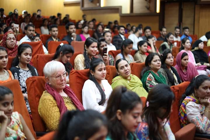 Jawahar Lal Nehru College campus in Bhopal, Madhya Pradesh, India — photo 1