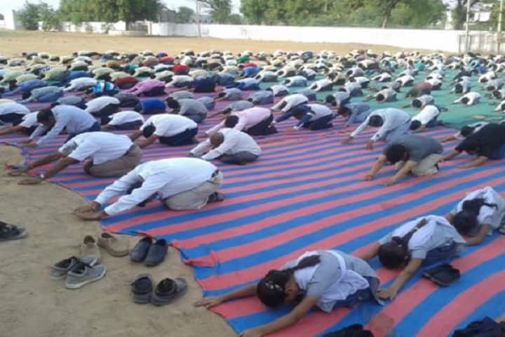 Shree UH Chaudhari Arts College campus in Banaskantha, Gujarat, India — photo 1