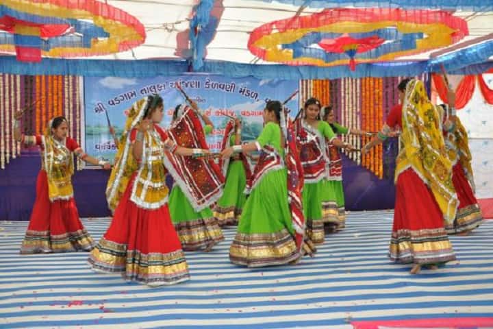 Shree UH Chaudhari Arts College campus in Banaskantha, Gujarat, India — photo 2