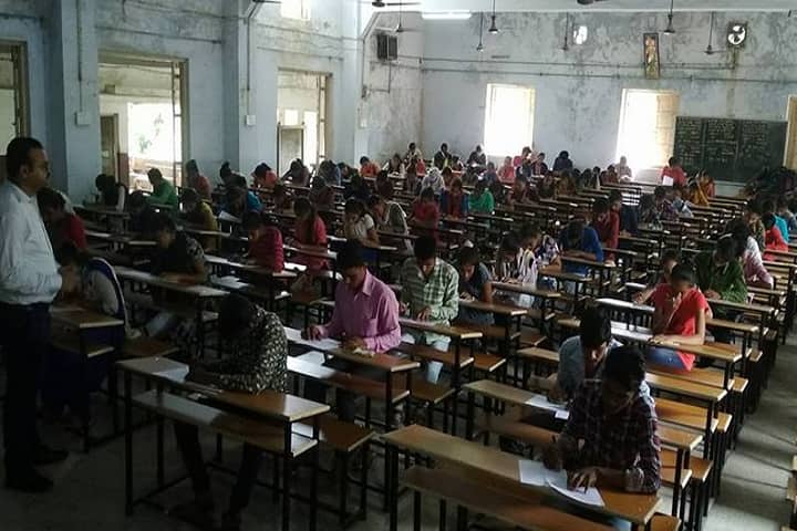 Shri SK Shah and Shri Krishna OM Arts College campus in Modasa, Gujarat, India — photo 3