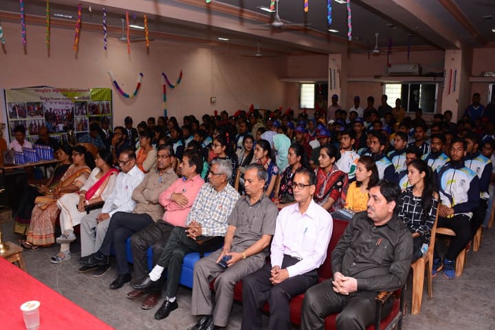 Shri SS Mehta Arts and MM Patel Commerce College campus in Himmatnagar, Gujarat, India — photo 2