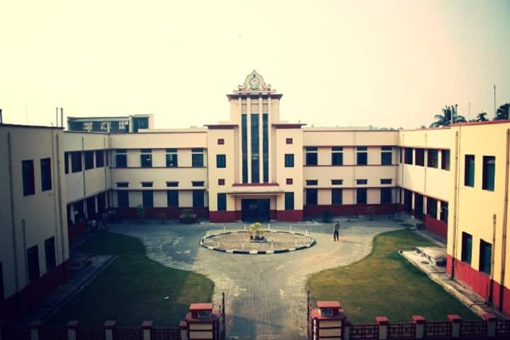 Ramakrishna Mission Shilpapitha campus in Kolkata, West Bengal, India — photo 1