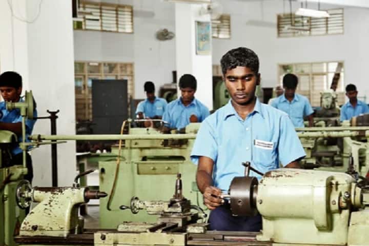 Ramakrishna Mission Polytechnic College campus in Chennai, Tamil Nadu, India — photo 4