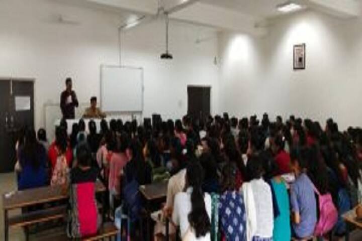 Government College campus in Daman, Daman and Diu, India — photo 4